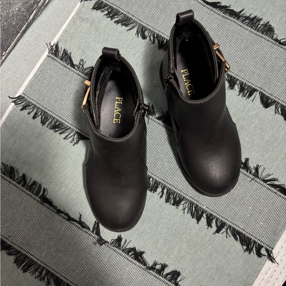 Children’s Place Black Minimalist Ankle Boots with Sturdy Soles - Picture 3 of 12